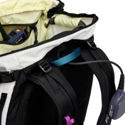 681367 1017 Helio 30 Backpack Chalk 06