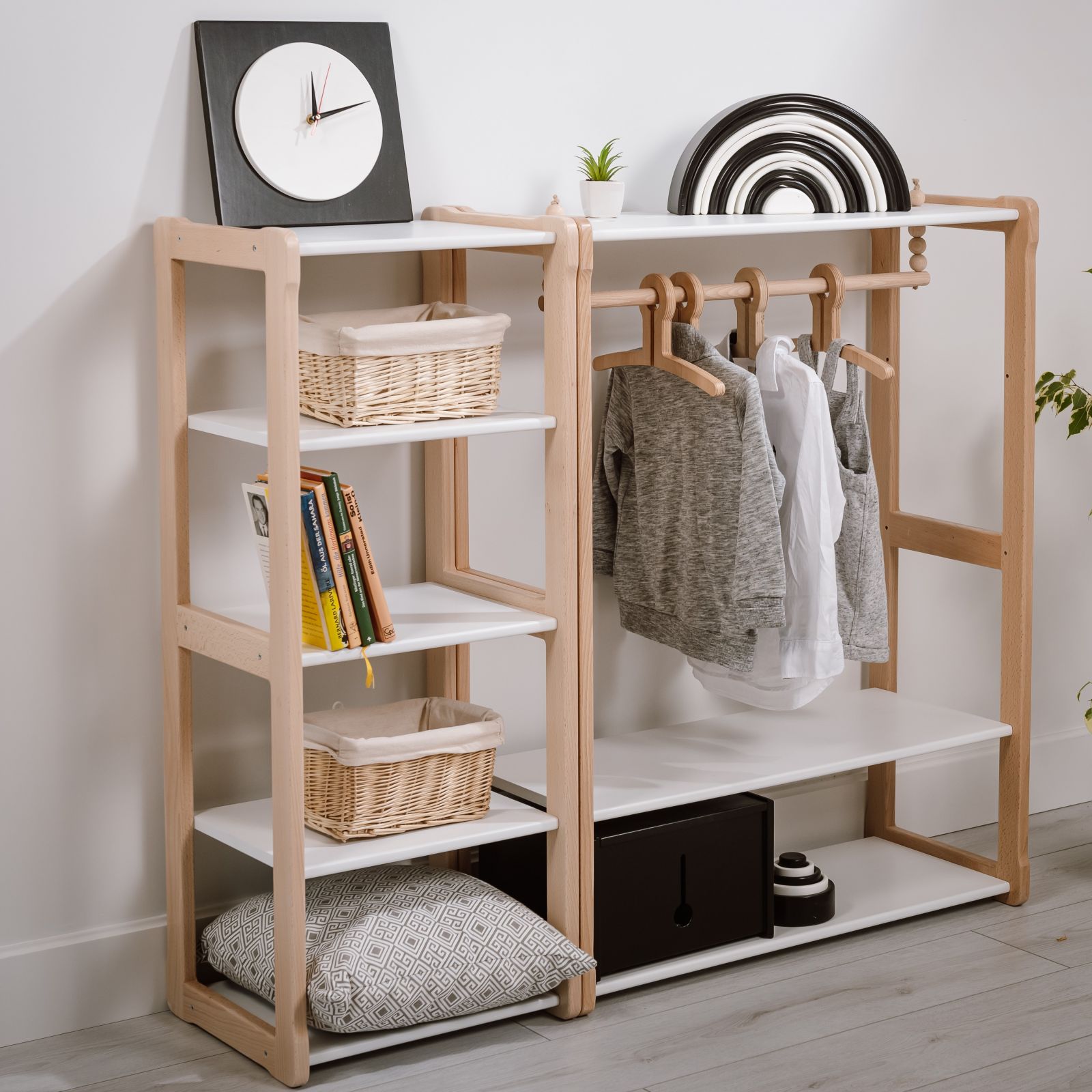 Child Montessori clothing rack type B with shelf combined with Montessori MAXI shelf
