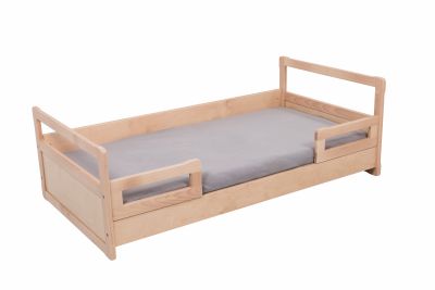 Montessori floor bed with slats